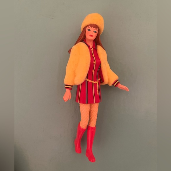 Smasheroo Barbie Ornament 2004 - Picture 1 of 2